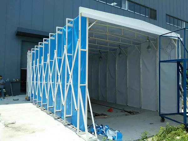 伸缩式喷漆房